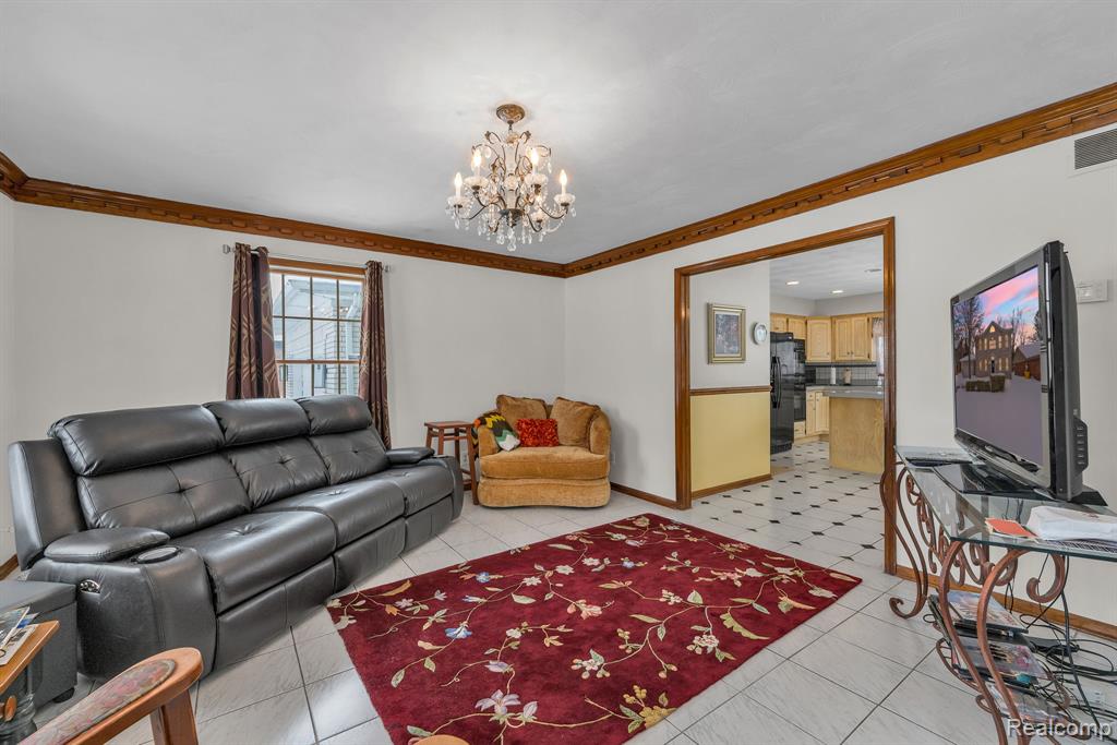 8121 Saint James Drive, Grosse Ile, MI 48138 — Photo 18