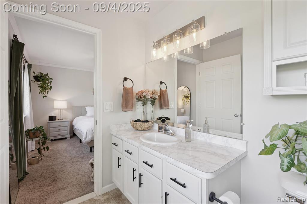 918 E Caroline Street, Fenton, MI 48430 — Photo 23