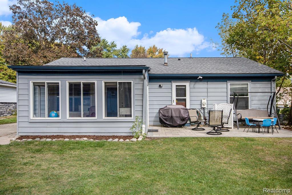 44601 ALBERT Drive, Plymouth, MI 48170 — Photo 21