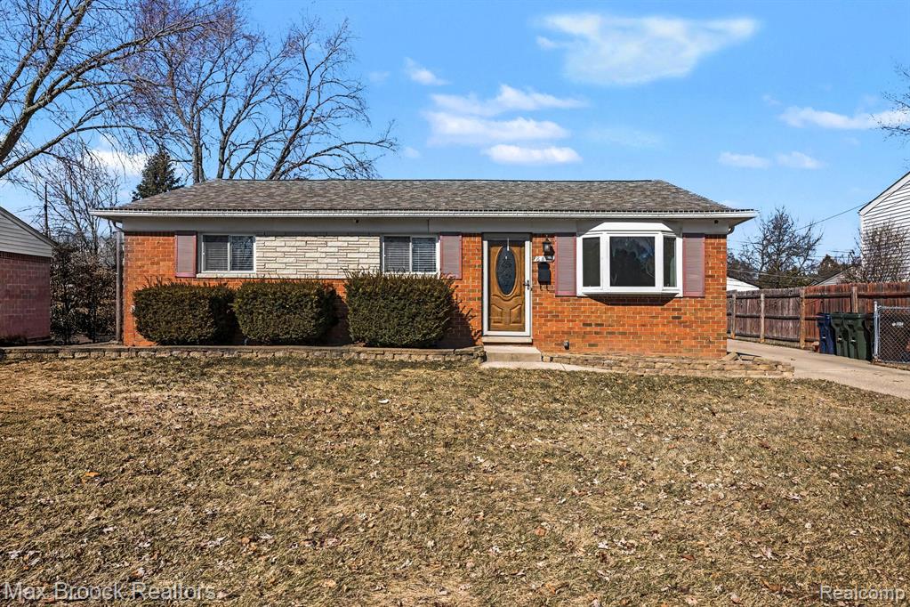 8451 Doncaster Drive, Sterling Heights, MI 48312 — front exterior