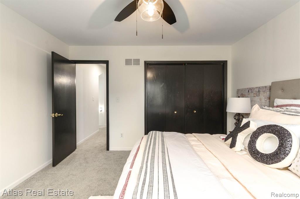 344 WOODLAND Drive, Saline, MI 48176 — Photo 34