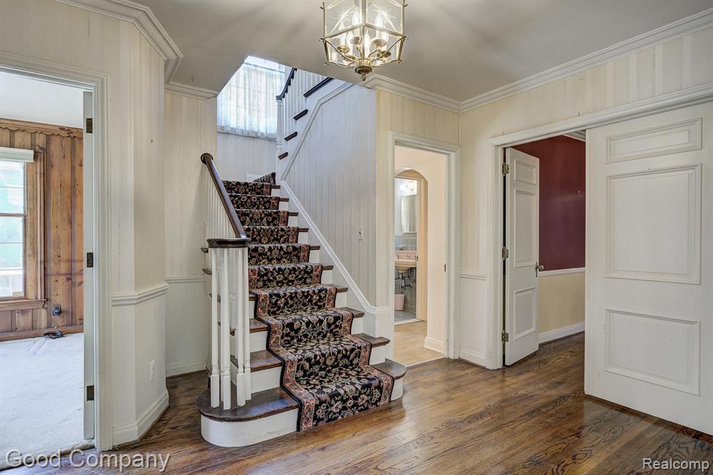 20 OXFORD Boulevard, Pleasant Ridge, MI — Photo 3