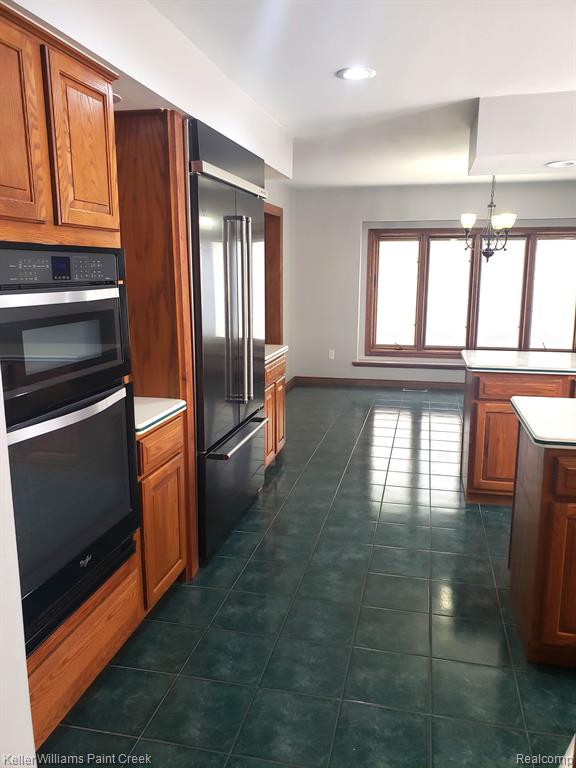 582 W HAMLIN Road, Rochester Hills, MI 48307 — Photo 10