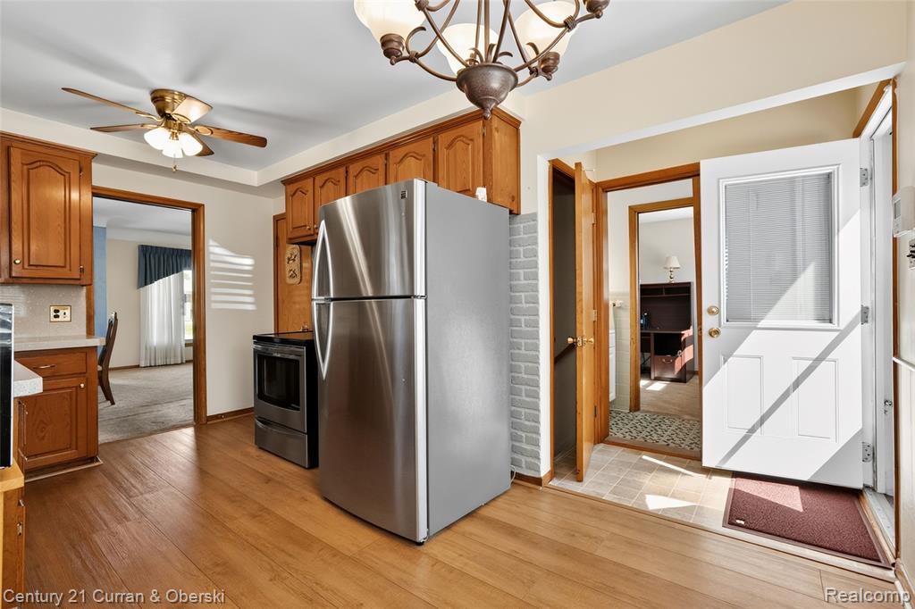 8224 N Evangeline Street, Dearborn Heights, MI 48127 — Photo 23