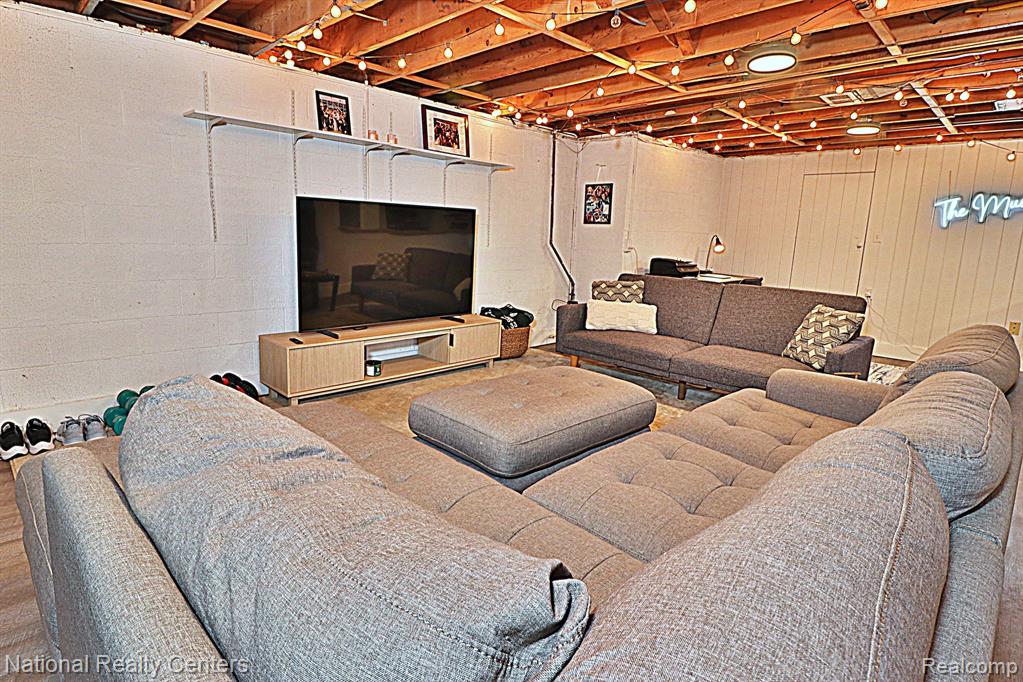 633 LEROY Street, Ferndale, MI 48220 — Photo 21