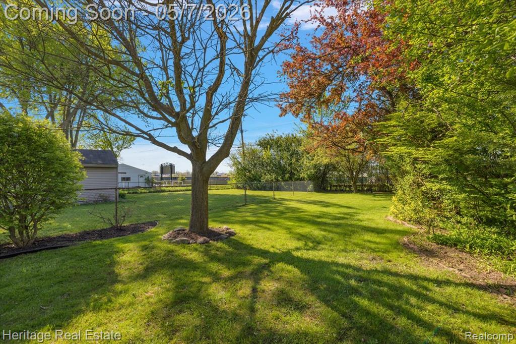 31881 Lamar Drive, Farmington, MI 48336 — Photo 36