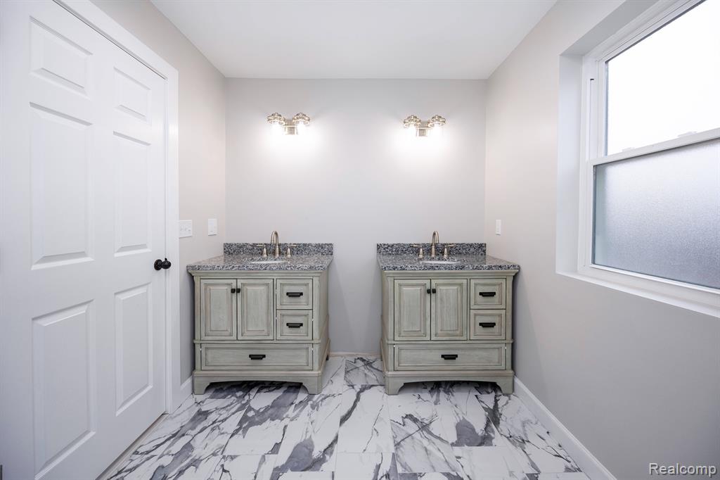 7519 Orchard Avenue, Dearborn, MI 48126 — Photo 52