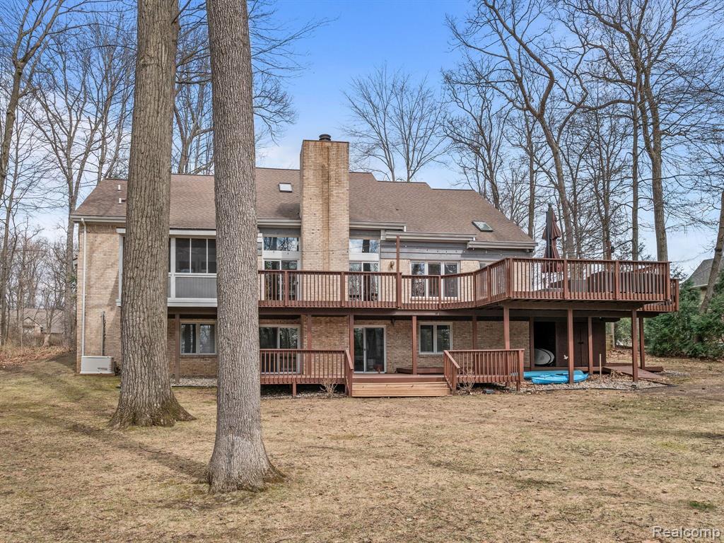 7111 Elder Court S, West Bloomfield, MI 48324 — Photo 49