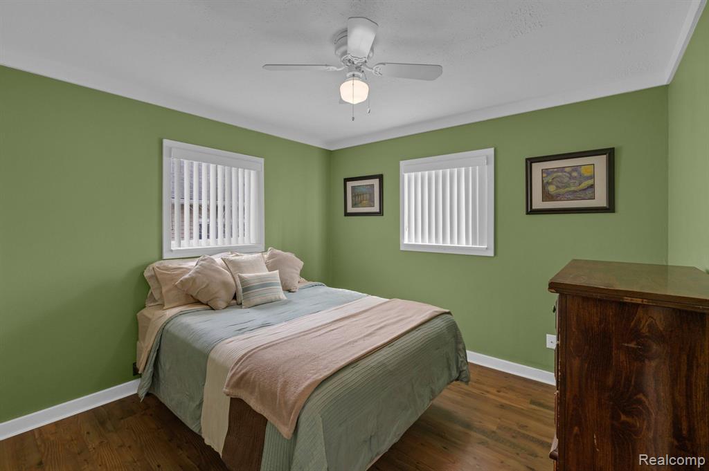 8866 JANIS Street, Utica, MI 48317 — Photo 9