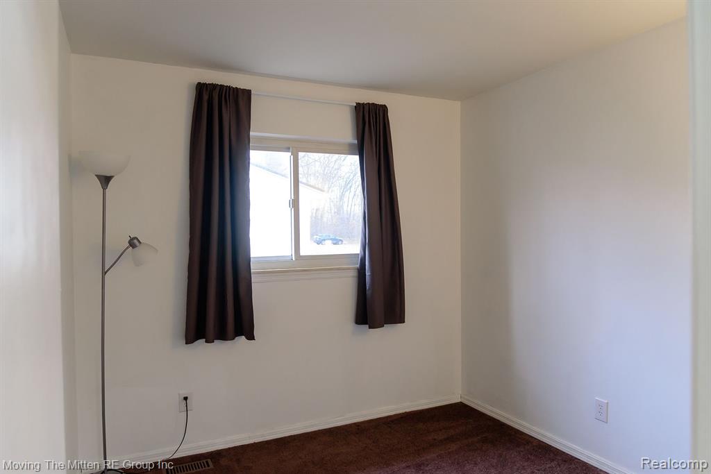 6061 N DOWLING Street, Westland, MI — Photo 18