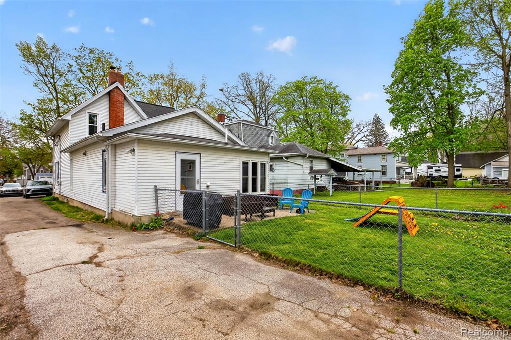 647 N Washington Street, Owosso, MI 48867 — Photo 33