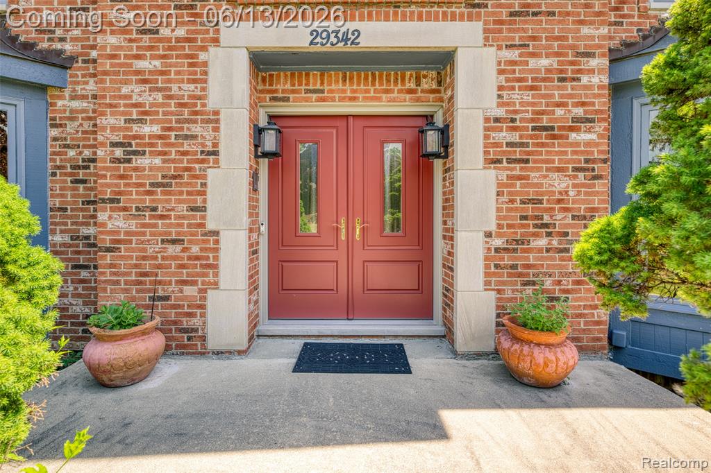 29342 Strathmore Drive, Farmington, MI 48331 — Photo 8
