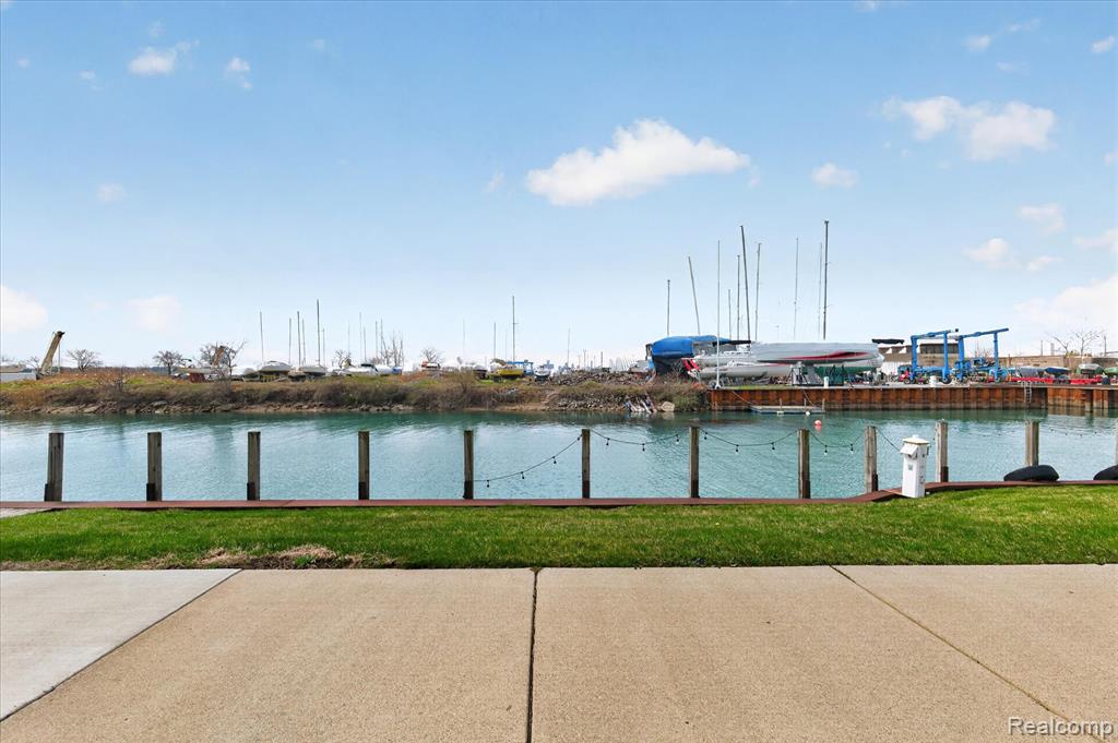 74 SAND BAR Lane, Detroit, MI 48214 — Photo 49