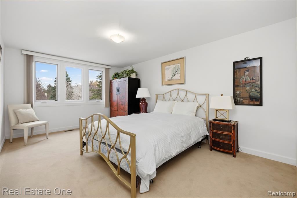 7026 Daventry Woods Drive, West Bloomfield, MI — Photo 37