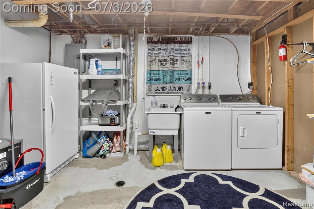 13274 Lake Point Boulevard, Belleville, MI 48111 — Photo 36
