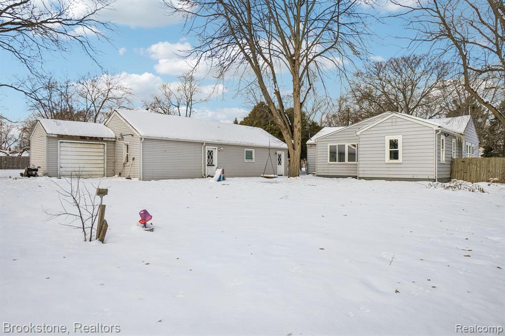 5729 Graves Street, Waterford, MI 48327 — Photo 28