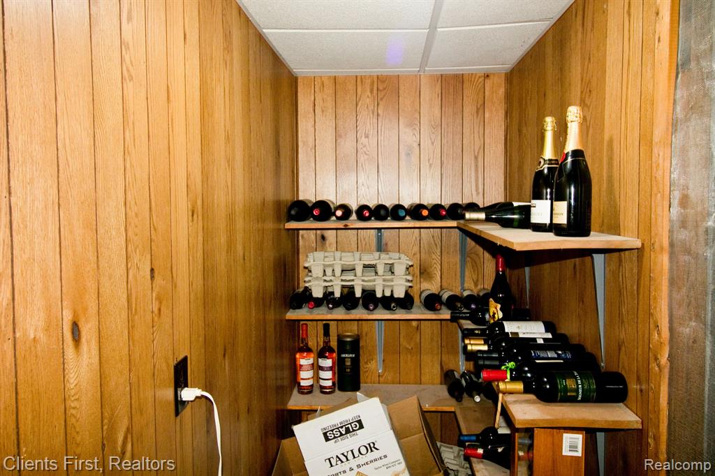 1030 FAIRMOUNT Drive, Ann Arbor, MI 48105 — Photo 24