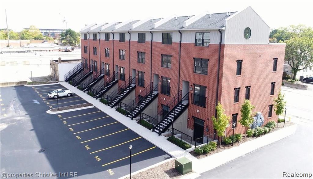 642 W 11 MILE Road, Royal Oak, MI 48067 — Photo 2