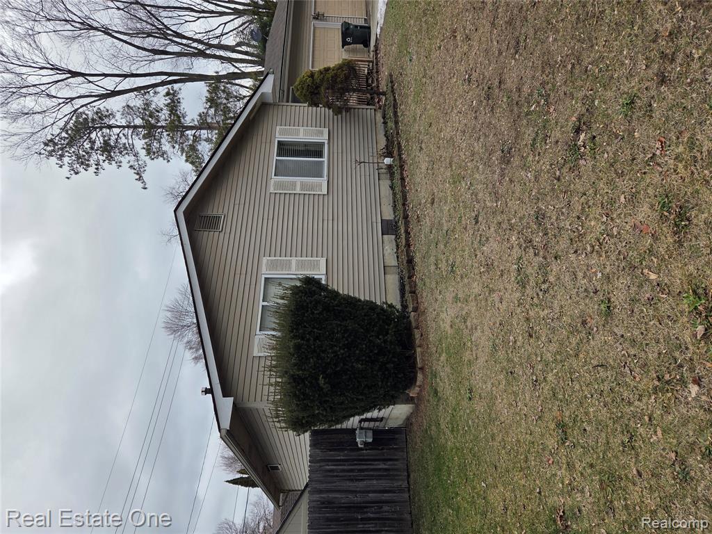 733 Luna Court, Lake Orion, MI 48362 — Photo 3