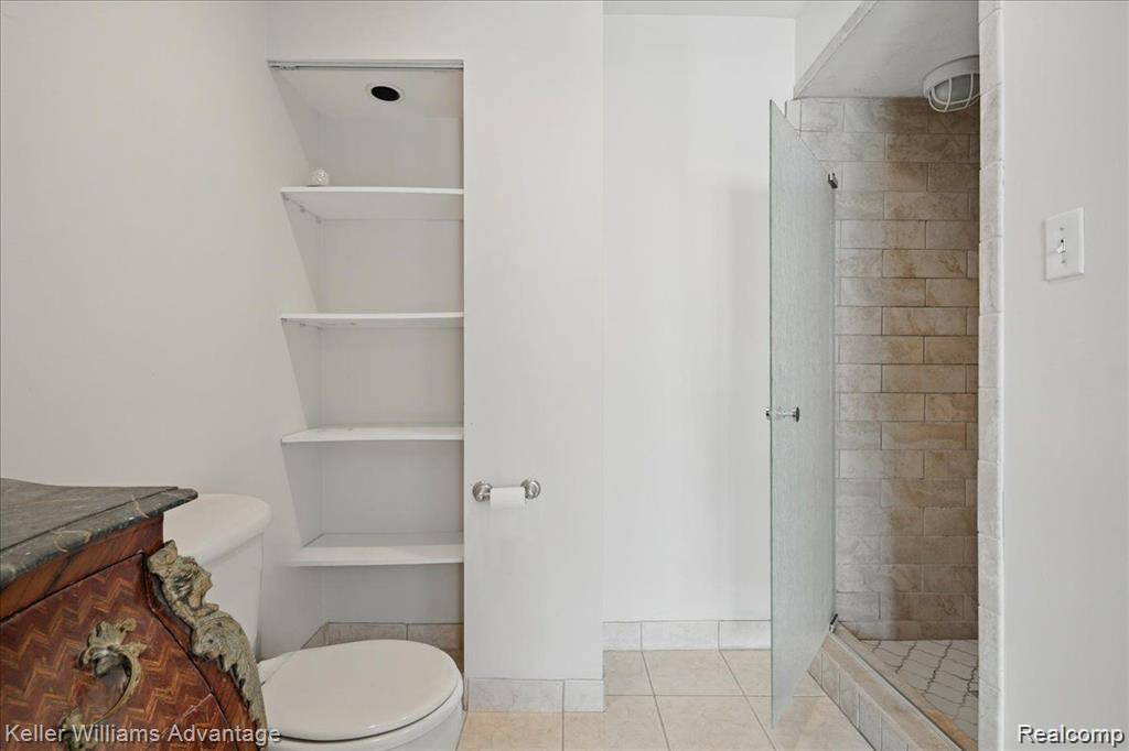 5321 Fairway Lane, West Bloomfield, MI 48323 — Photo 20