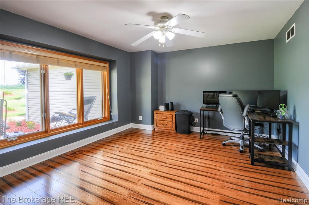 8535 Ridge Road, Goodrich Vlg, MI — Photo 24