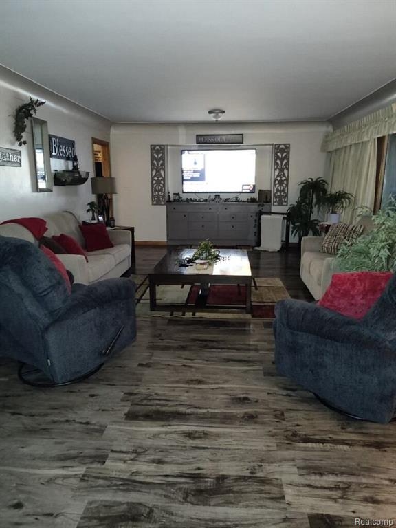 2039 EAST Street, Fairgrove, MI 48733 — Photo 3
