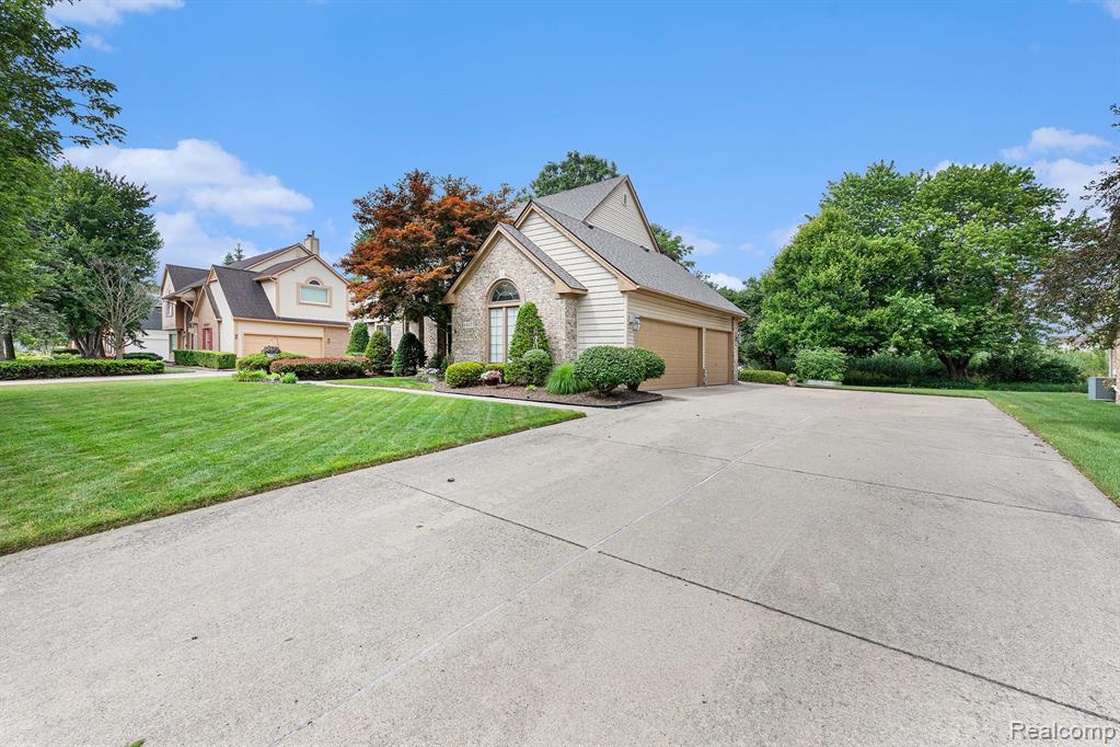 6907 KINGS MILL Drive, Canton, MI 48187 — Photo 3