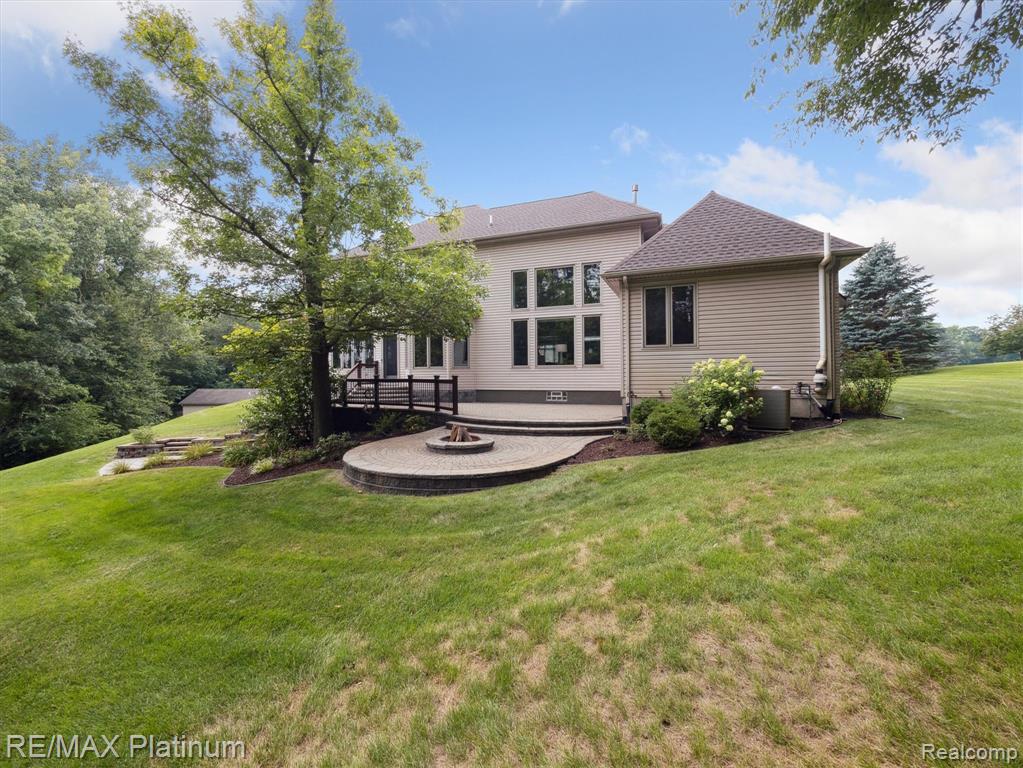 9071 Thornapple Drive, Pinckney, MI 48169 — Photo 65