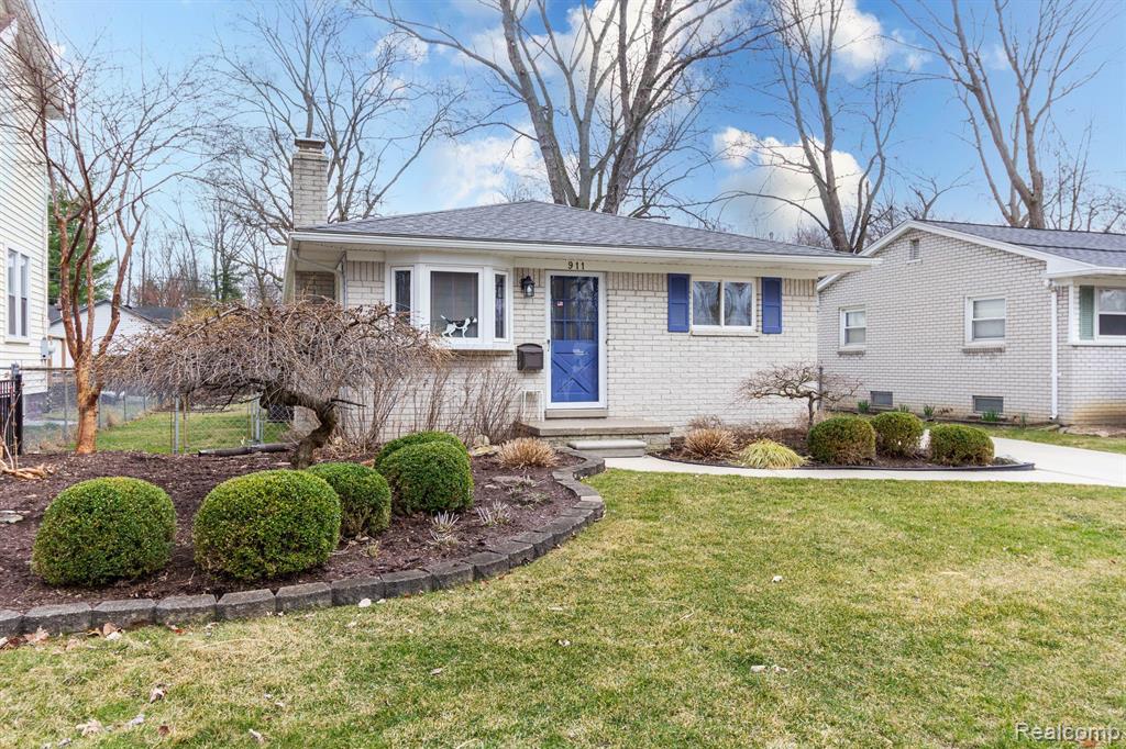 911 MAYFIELD Drive, Royal Oak, MI 48067 — Photo 3