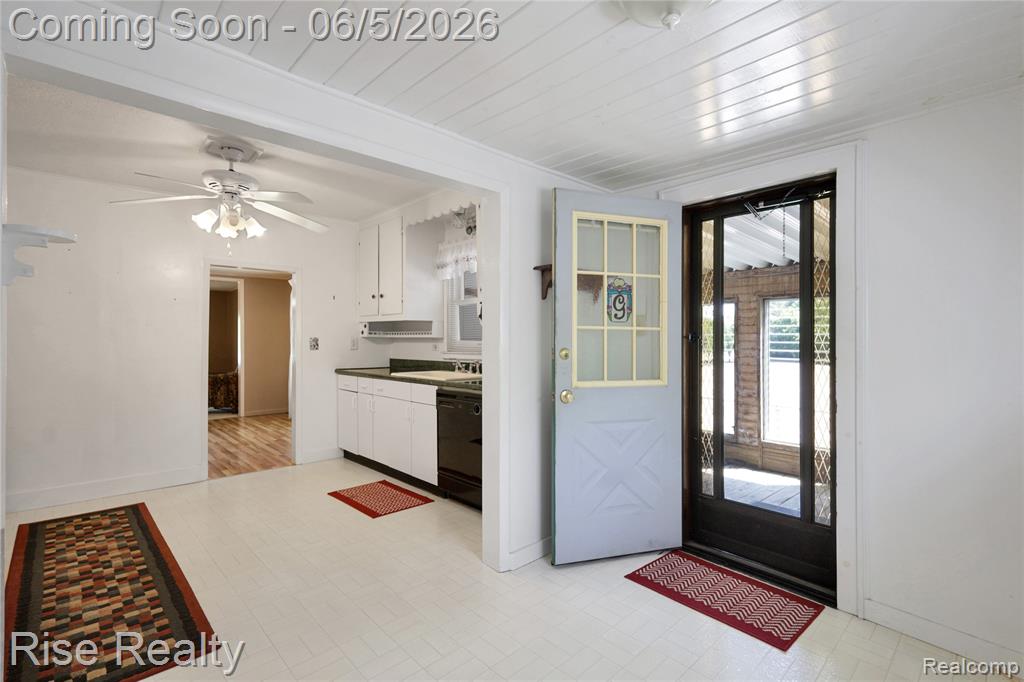 1466 Connell Street, Burton, MI 48529 — Photo 12