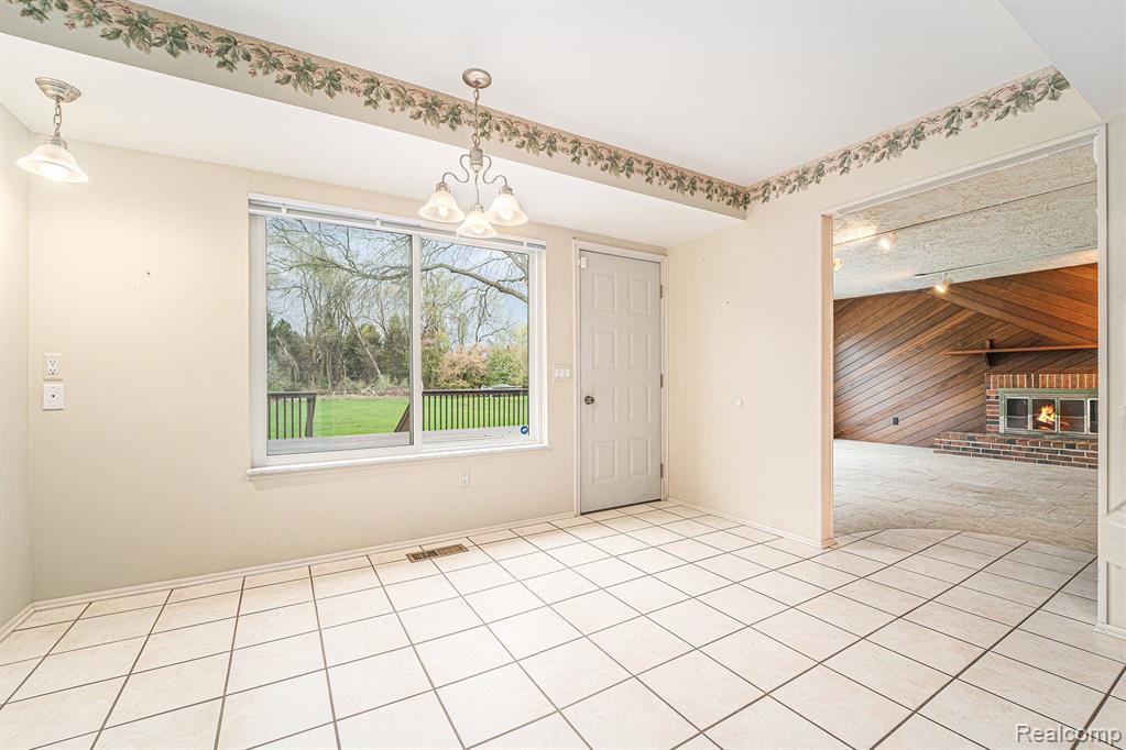 8165 Holcomb Road, Clarkston, MI 48348 — Photo 13