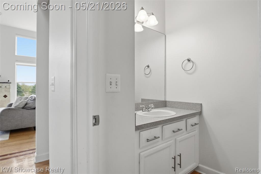 2143 Warbler Court, Commerce Twp, MI 48382 — Photo 16