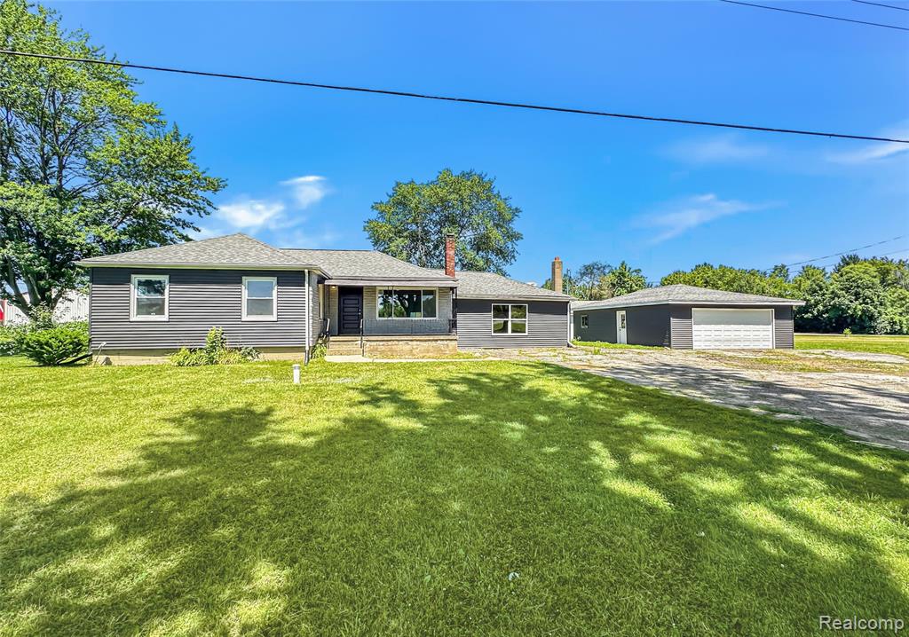 4078 W Coldwater Road, Flint, MI 48504 — Photo 2