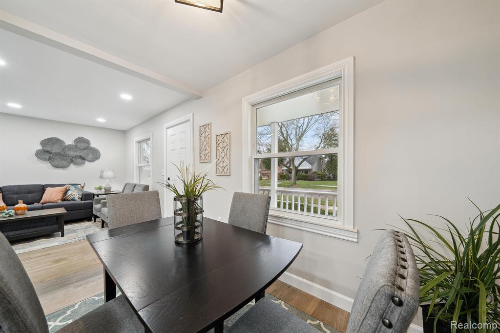 921 N EDGEWORTH Avenue, Royal Oak, MI 48067 — Photo 8