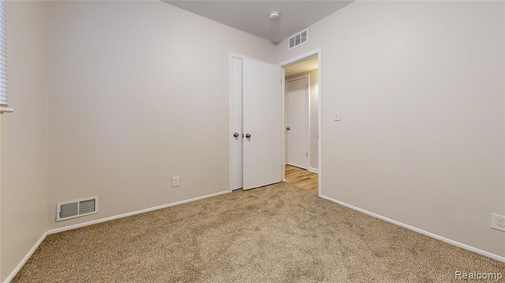 87 W Barrett Avenue, Madison Heights, MI 48071 — Photo 14
