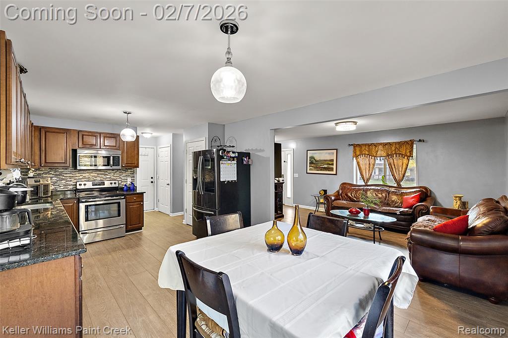 5184 Denwood Street, Waterford, MI 48327 — Photo 11