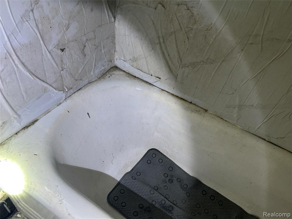 19332 Packard Street, Detroit, MI 48234 — Photo 20