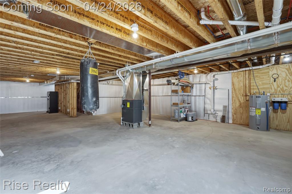 4399 E Bristol Road, Burton, MI 48519 — Photo 23
