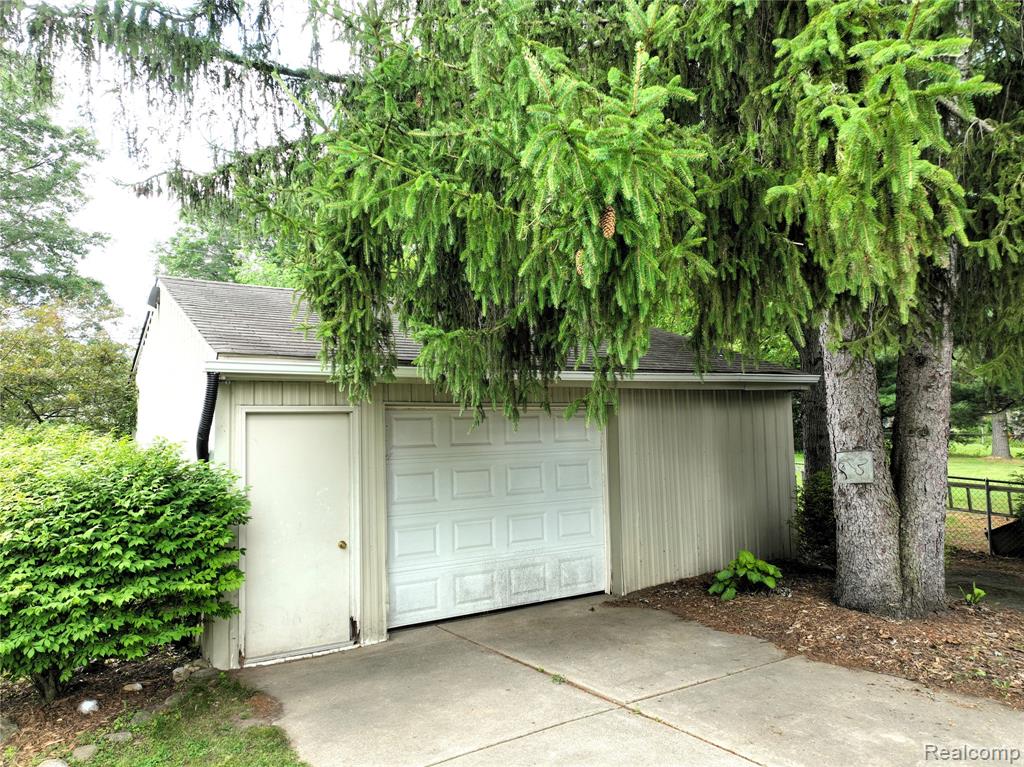 9100 Mayfred Drive, Pinckney, MI 48169 — Photo 28