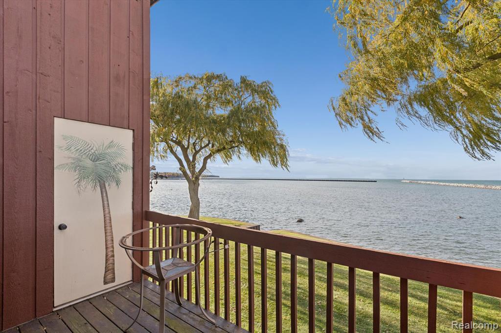331 Lakeview, 18, Port Austin, MI 48467 — Photo 32