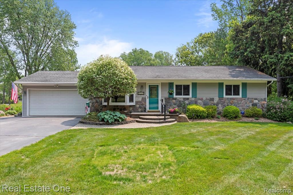 5900 Wellington Drive, Clarkston, MI — Photo 3