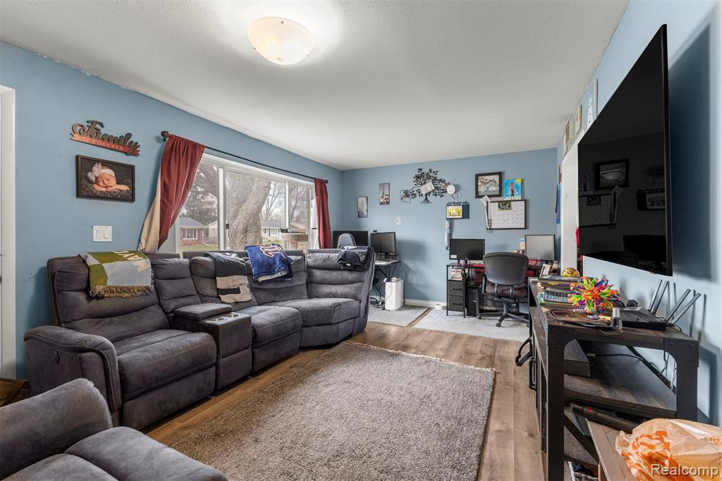 8781 Nottingham Drive, Ypsilanti, MI 48198 — Photo 14