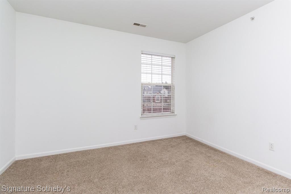26204 April Court, Walled Lake, MI 48390 — Photo 21