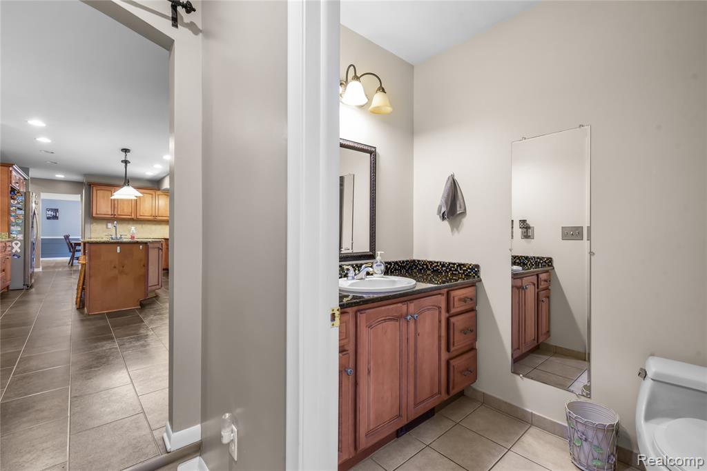 26060 Hidden Lane, Grosse Ile, MI 48138 — Photo 44