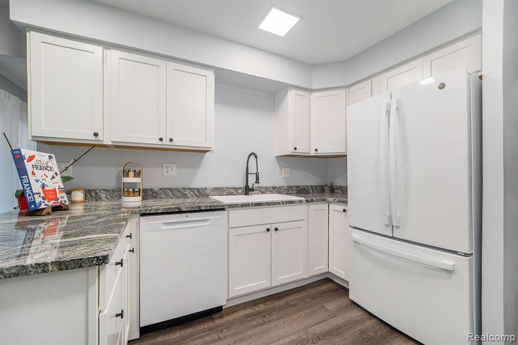 42160 Woodward Avenue, Bloomfield Hills, MI 48304 — Photo 13