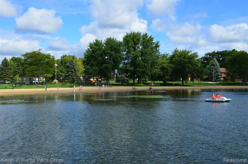 2560 Browning Drive, Lake Orion, MI — Photo 44