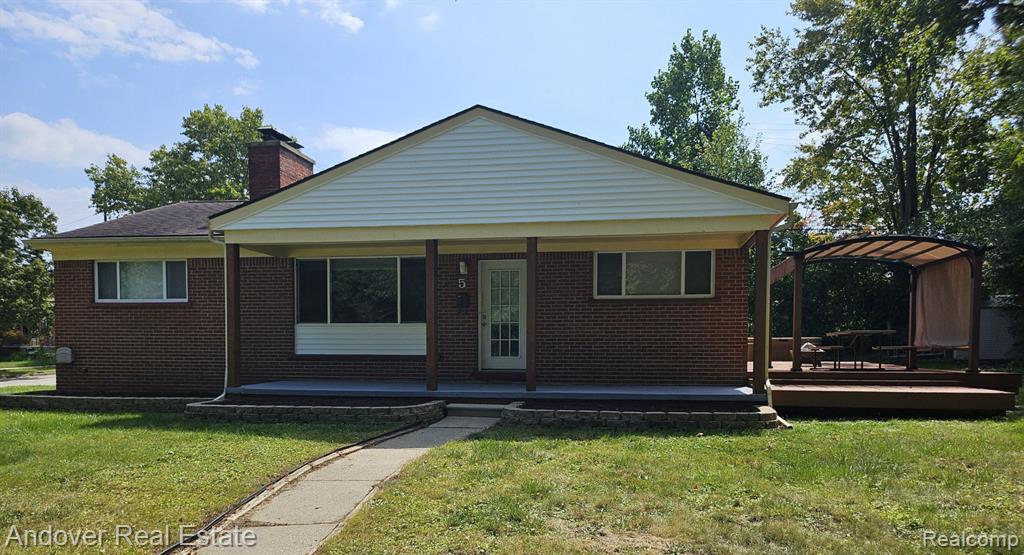 5 MEDFORD Circle, Ann Arbor, MI 48104 — front exterior