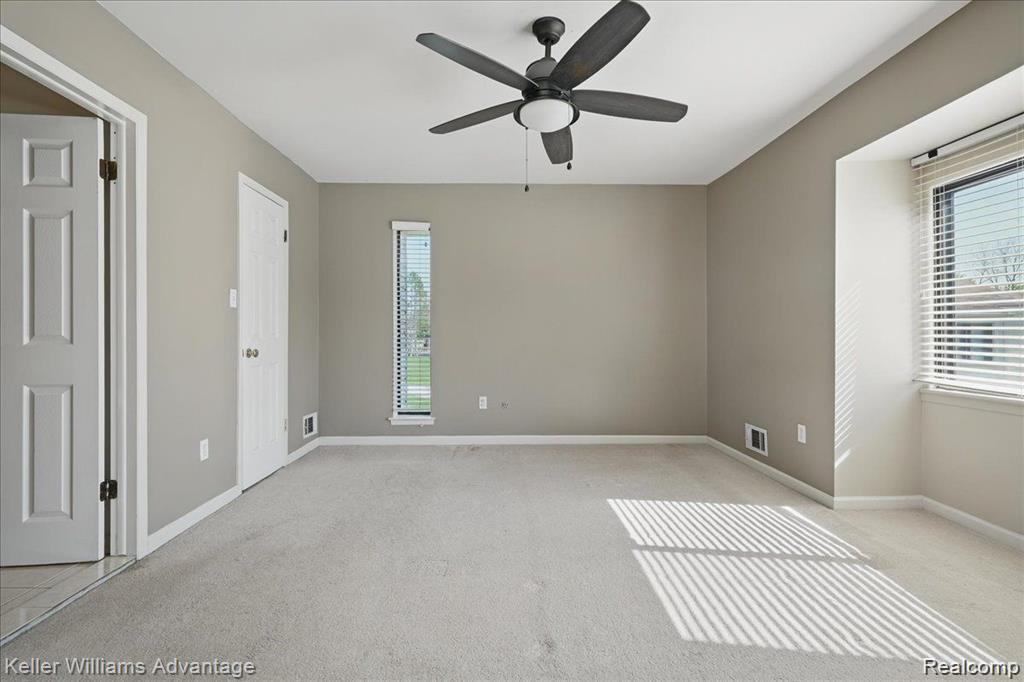 5321 Fairway Lane, West Bloomfield, MI 48323 — Photo 16