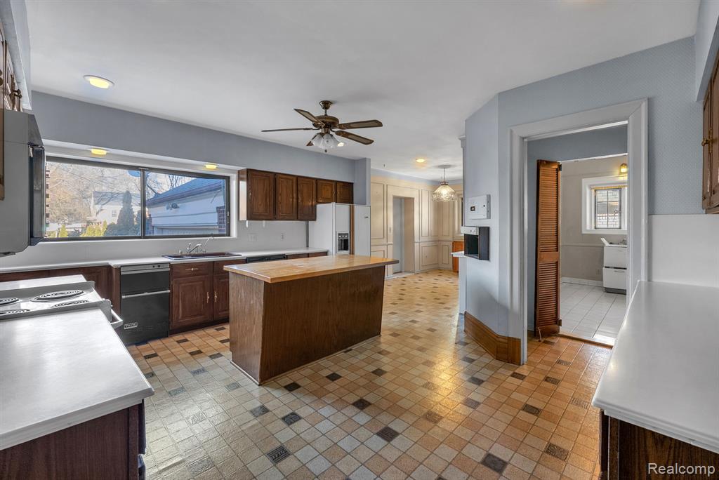 16761 E Jefferson Avenue, Grosse Pointe, MI 48230 — Photo 10