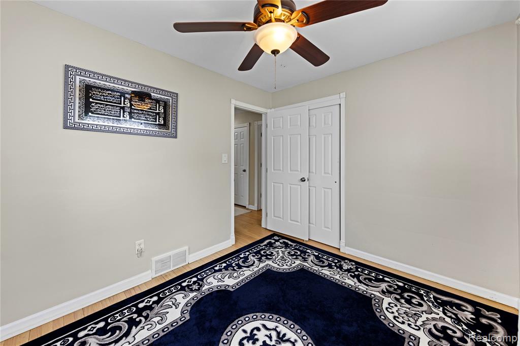 4692 McKinley Street, Dearborn Heights, MI 48125 — Photo 14